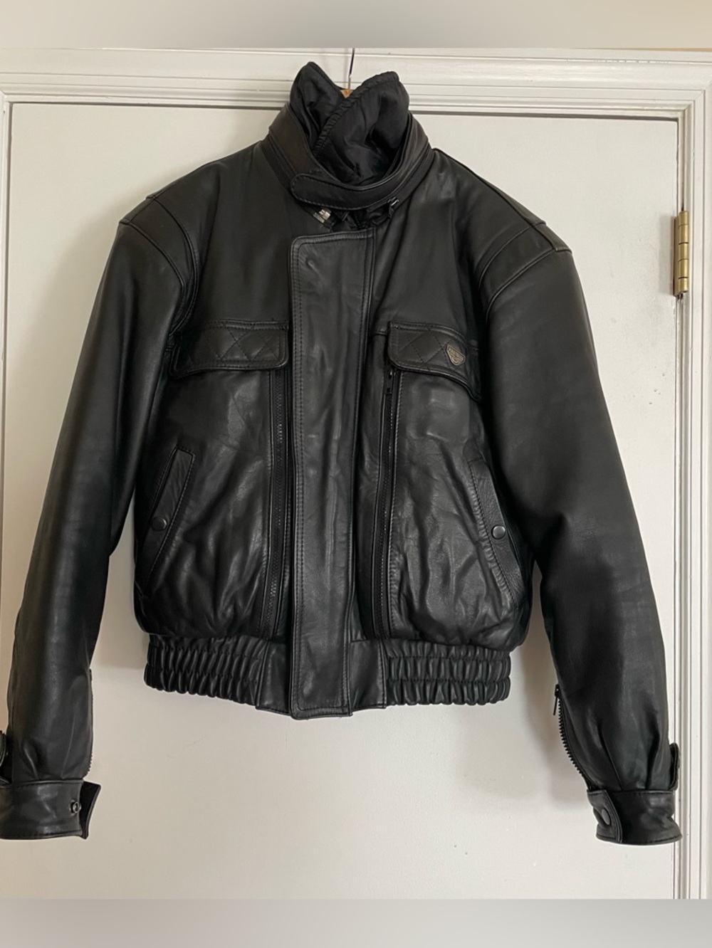 Men’s Hein Gericke Black Genuine Leather Motorcycle Jacket w/Liner, Small (38)